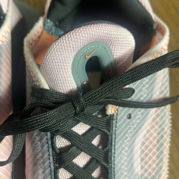 Nike Air Max 2090 pink and black. Used but Great condition! - Picture 9 of 16